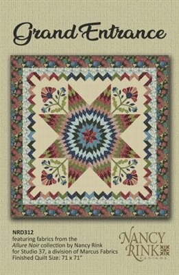 Grand Entrance Quilt Pattern from Nancy Rink Designs features a large center lone star star, combined withsimple floral applique and a zig zag border followed by two outer borders.